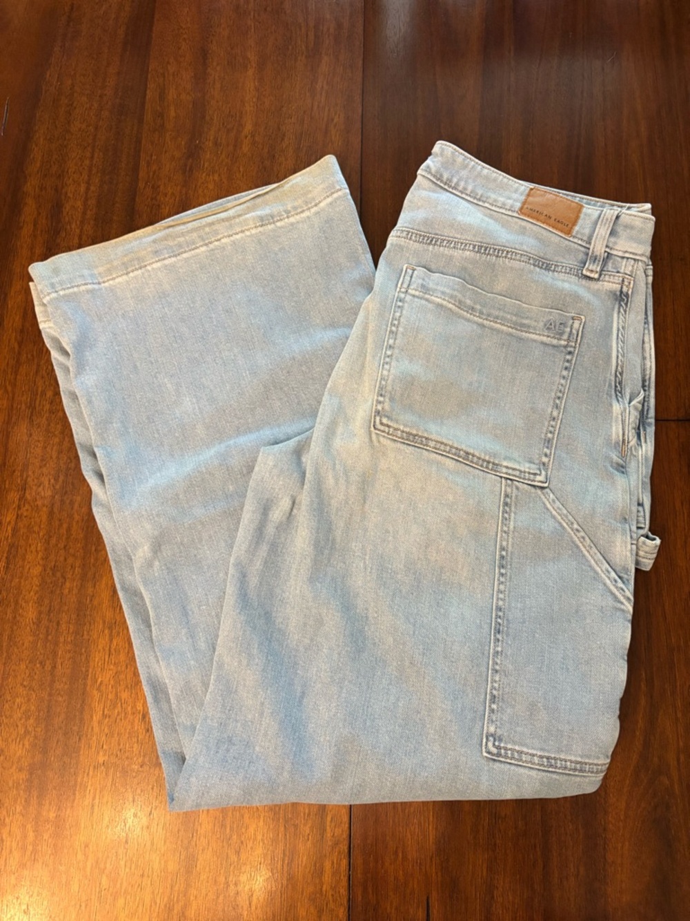 American Eagle Outfitters Relaxed Light Blue Jeans